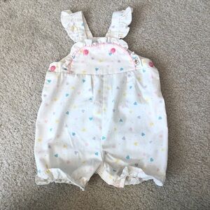 Vintage Winnie The Pooh Baby Romper Heart Print Made In USA Size M (28-32 Lbs)